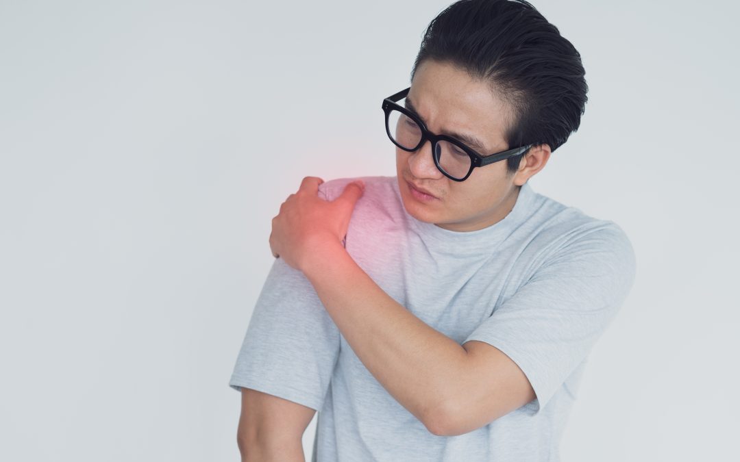7 Causes for Pain under Your Shoulder Blade 